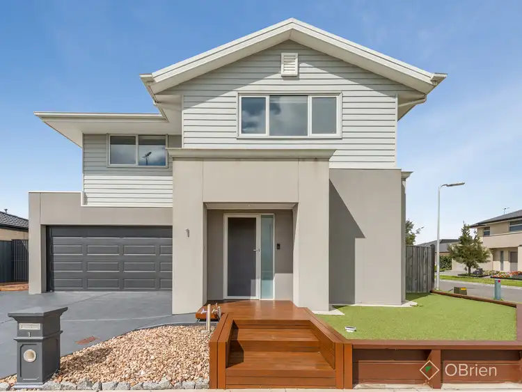 1 Sundew Avenue, Cranbourne East VIC 3977