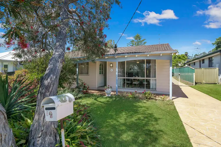 8 Phyllis Avenue, Kanwal NSW 2259