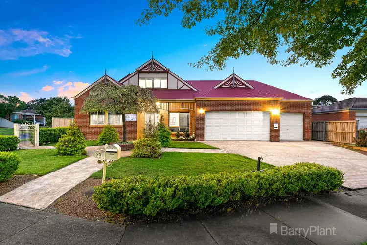 23 Oaklands Way, Pakenham VIC 3810