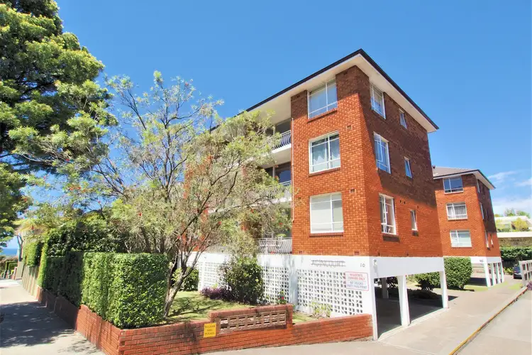 15/10 Punch Street