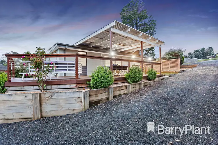 9 Bailey Grove, Wandin North VIC 3139