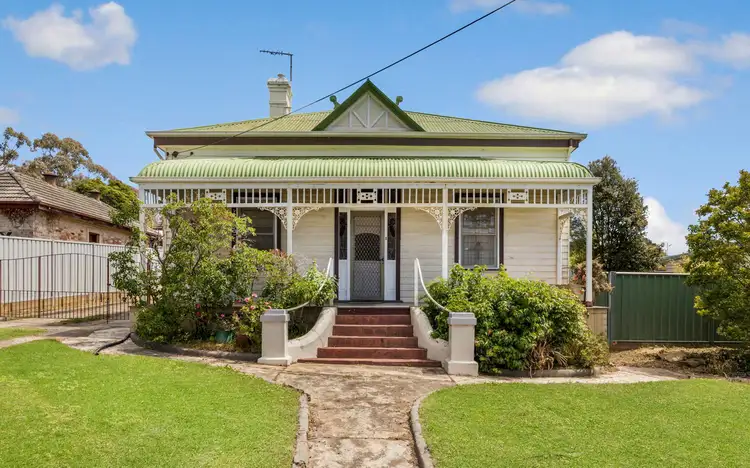 22 Spring Gully Road, Quarry Hill VIC 3550