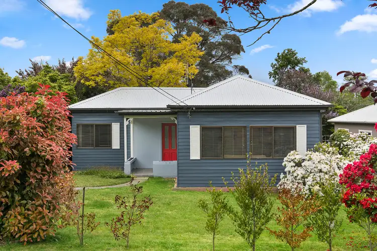 6 Barnett Avenue, Bundanoon NSW 2578