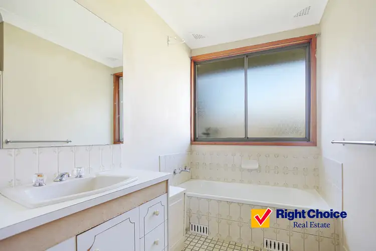 Fifth view of Homely house listing, 4 Parsons Place, Albion Park NSW 2527