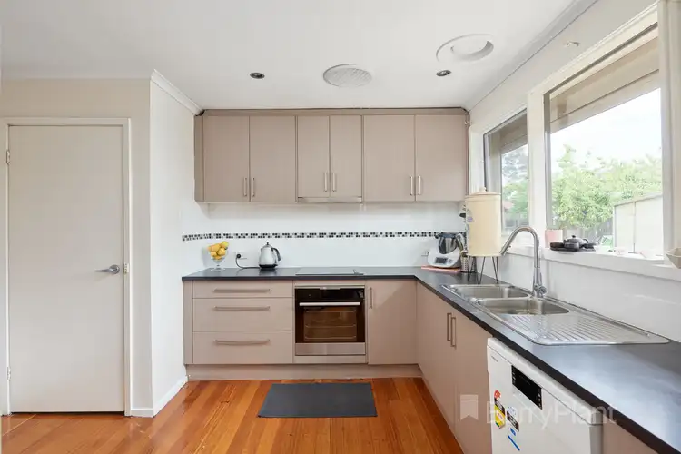 Fifth view of Homely house listing, 8 Wagga Court, Keysborough VIC 3173