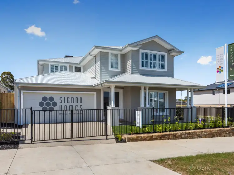 18 Snead Boulevard, Cranbourne VIC 3977
