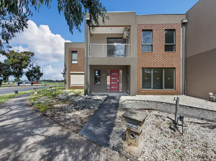 33 Nobel Banks Drive, Cairnlea VIC 3023