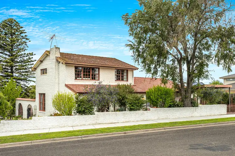 16 Peter Street, Bell Post Hill VIC 3215
