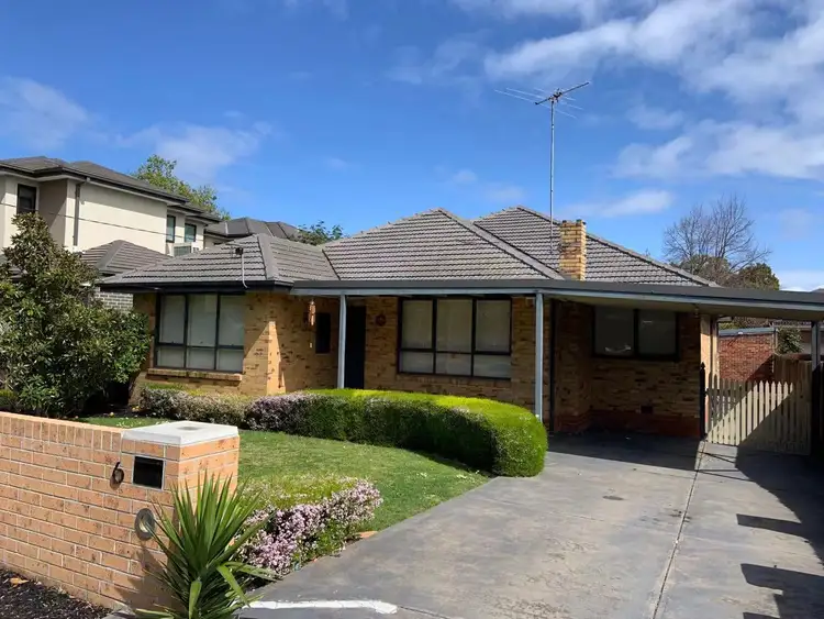 6 Richmond Street