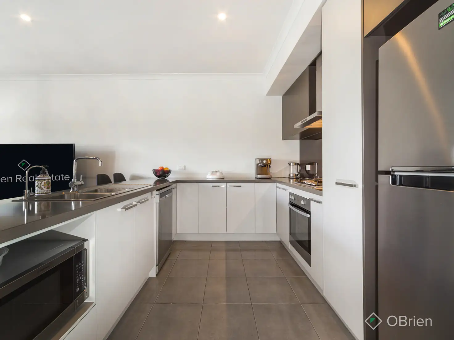 Main view of Homely unit listing, 11/2 Sanoma Drive, Skye VIC 3977