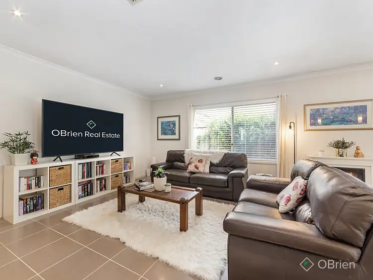 Fourth view of Homely house listing, 21/2 Barton Drive, Sandhurst VIC 3977