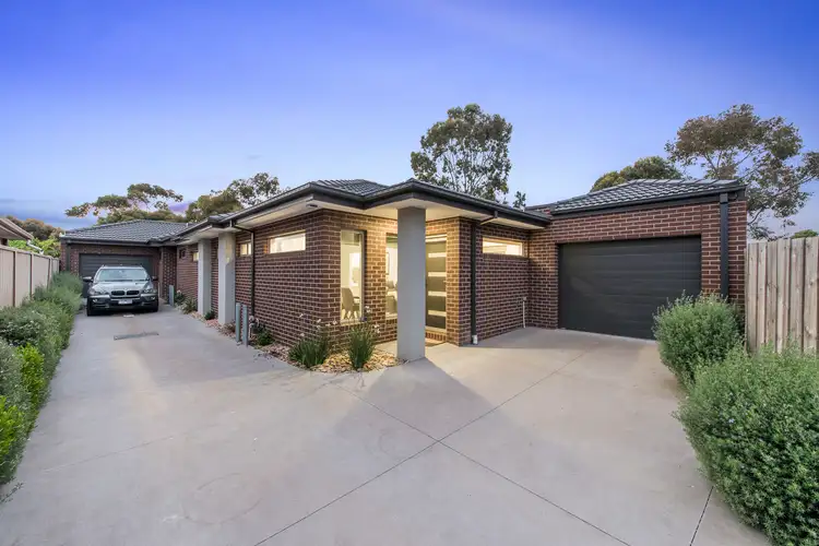 Main view of Homely unit listing, 2/19 Dunraven Court, Sydenham VIC 3037
