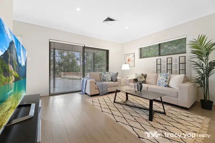 10/20 Pennant Street