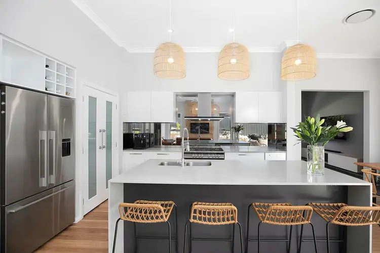 2 Larkswing Place, Berkeley Vale NSW 2261
