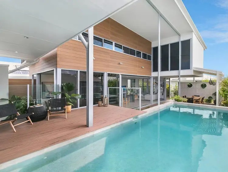 8 Bond Street, Pelican Waters QLD 4551