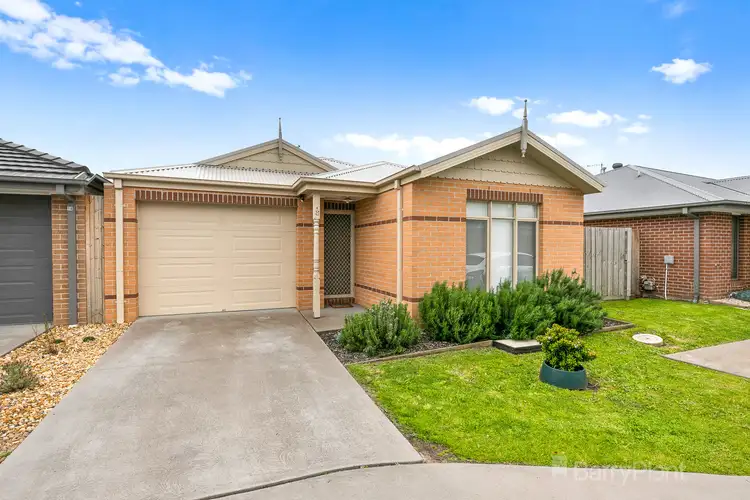 Main view of Homely house listing, 8 Quinella Way, Pakenham VIC 3810