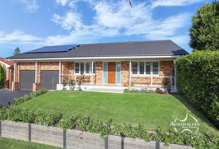 76 Sampson Crescent