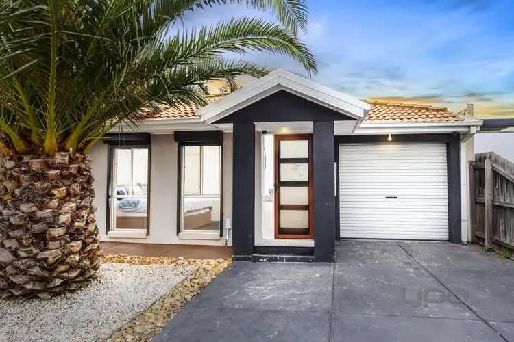 Main view of Homely unit listing, 2/5 Timele Drive, Hillside VIC 3037