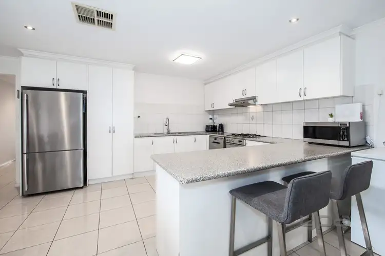 Second view of Homely unit listing, 2/5 Timele Drive, Hillside VIC 3037