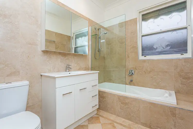 Sixth view of Homely house listing, 218 Napier Street, Strathmore VIC 3041