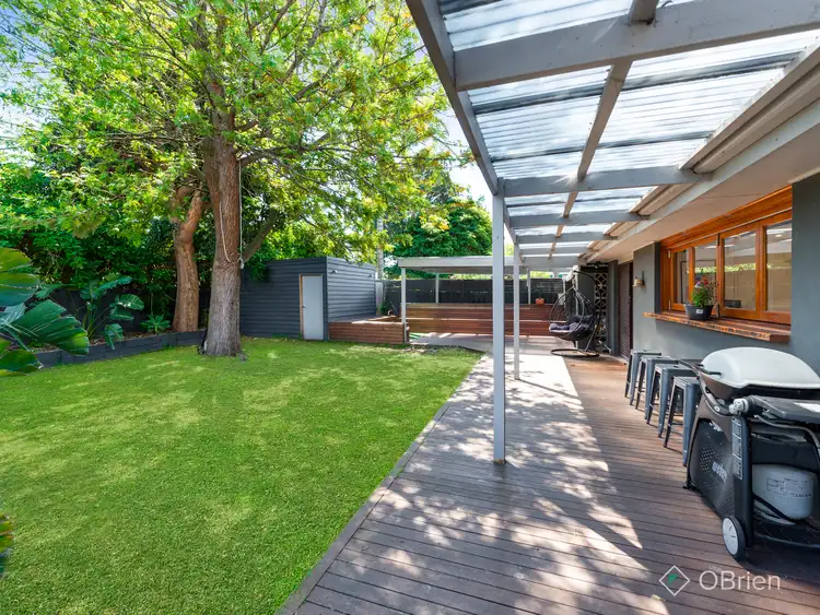 16 Elisdon Drive, Seaford VIC 3198