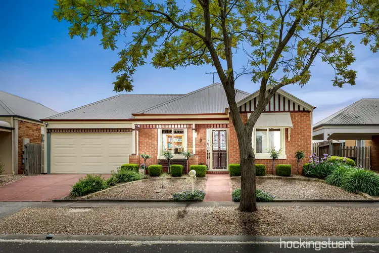 18 Harrington Drive, Melton West VIC 3337