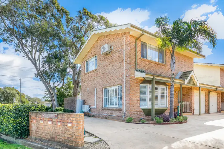 Third view of Homely townhouse listing, 1/96-98 Toronto Parade, Sutherland NSW 2232