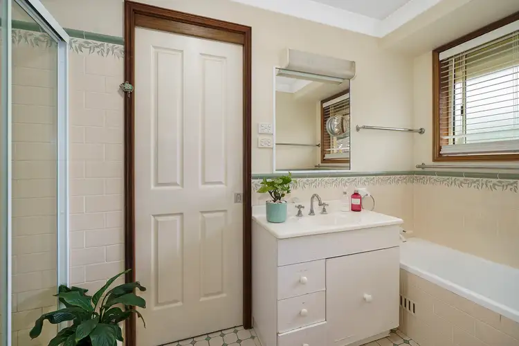 Fifth view of Homely villa listing, 15/8 McLennan Street, Narara NSW 2250