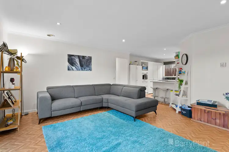 Fifth view of Homely house listing, 6 Kate Court, Pakenham VIC 3810