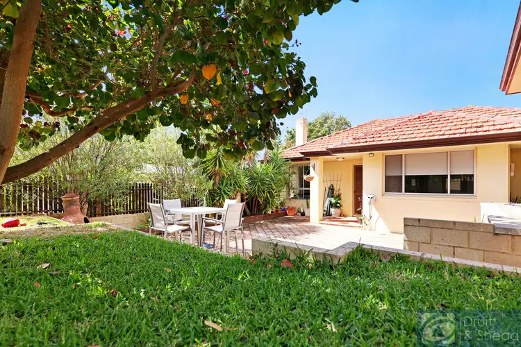 18 Gwelup Street, Karrinyup WA 6018