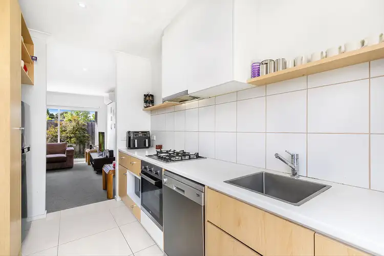 Fourth view of Homely townhouse listing, 16/5 Oxford Street, Whittington VIC 3219