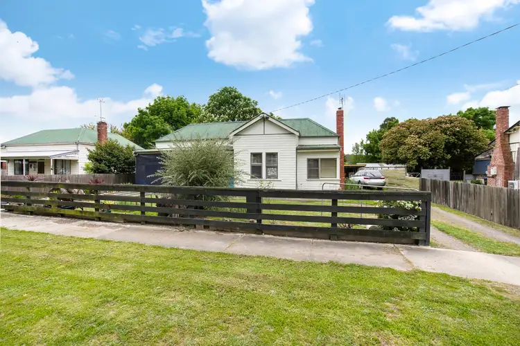 18 Leichardt Street, Beaufort VIC 3373