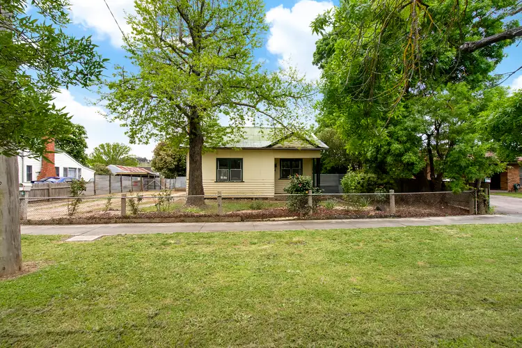 16 Leichardt Street, Beaufort VIC 3373