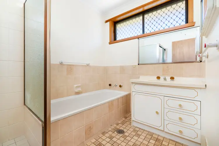 Sixth view of Homely unit listing, 1/450 Kemp Street, Lavington NSW 2641
