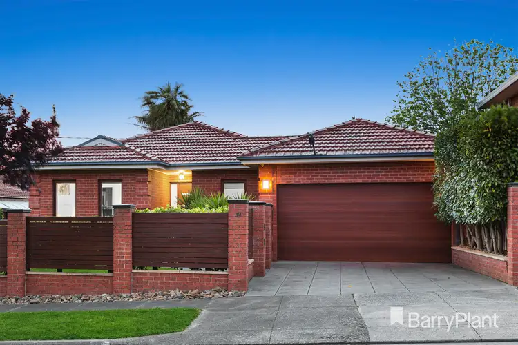 39 Rosemary Street, Chadstone VIC 3148