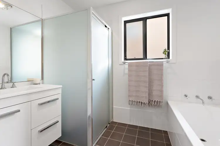 Sixth view of Homely house listing, 4 Harcourt Parade, Macquarie Hills NSW 2285