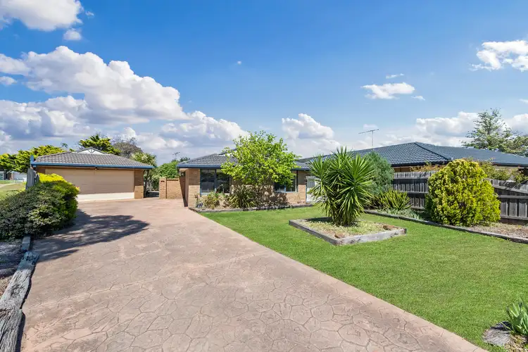 13 Mallacoota Court, Taylors Lakes VIC 3038