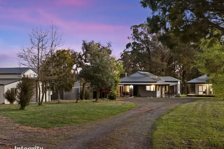 28 Sycamore Grove, Kinglake VIC 3763
