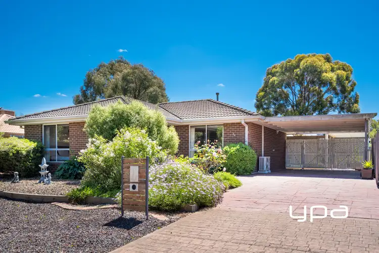24 La Perouse Close, Sunbury VIC 3429