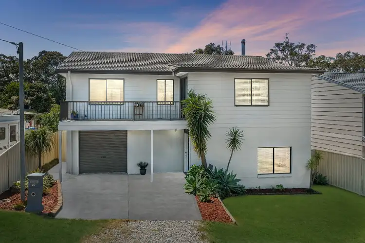 27 Una Avenue, Charmhaven NSW 2263