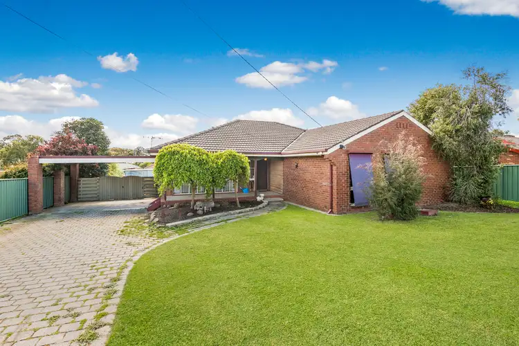 2 Howell Crescent, Kangaroo Flat VIC 3555