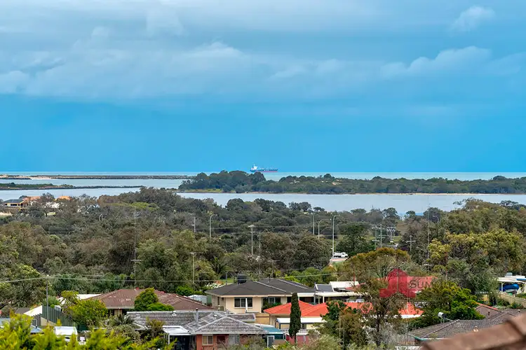 Fifth view of Homely house listing, 5 Casteau Close, Australind WA 6233
