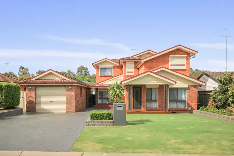 5 Hourglass Glen, St Clair NSW 2759