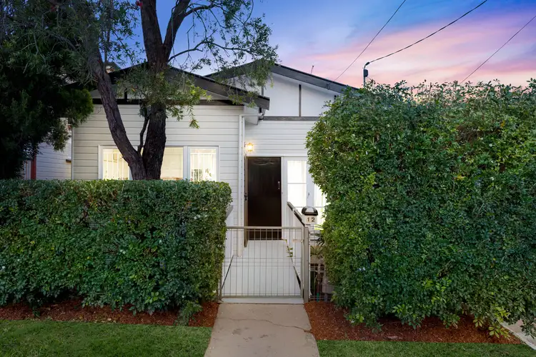 12 Dowar Street, Coorparoo QLD 4151