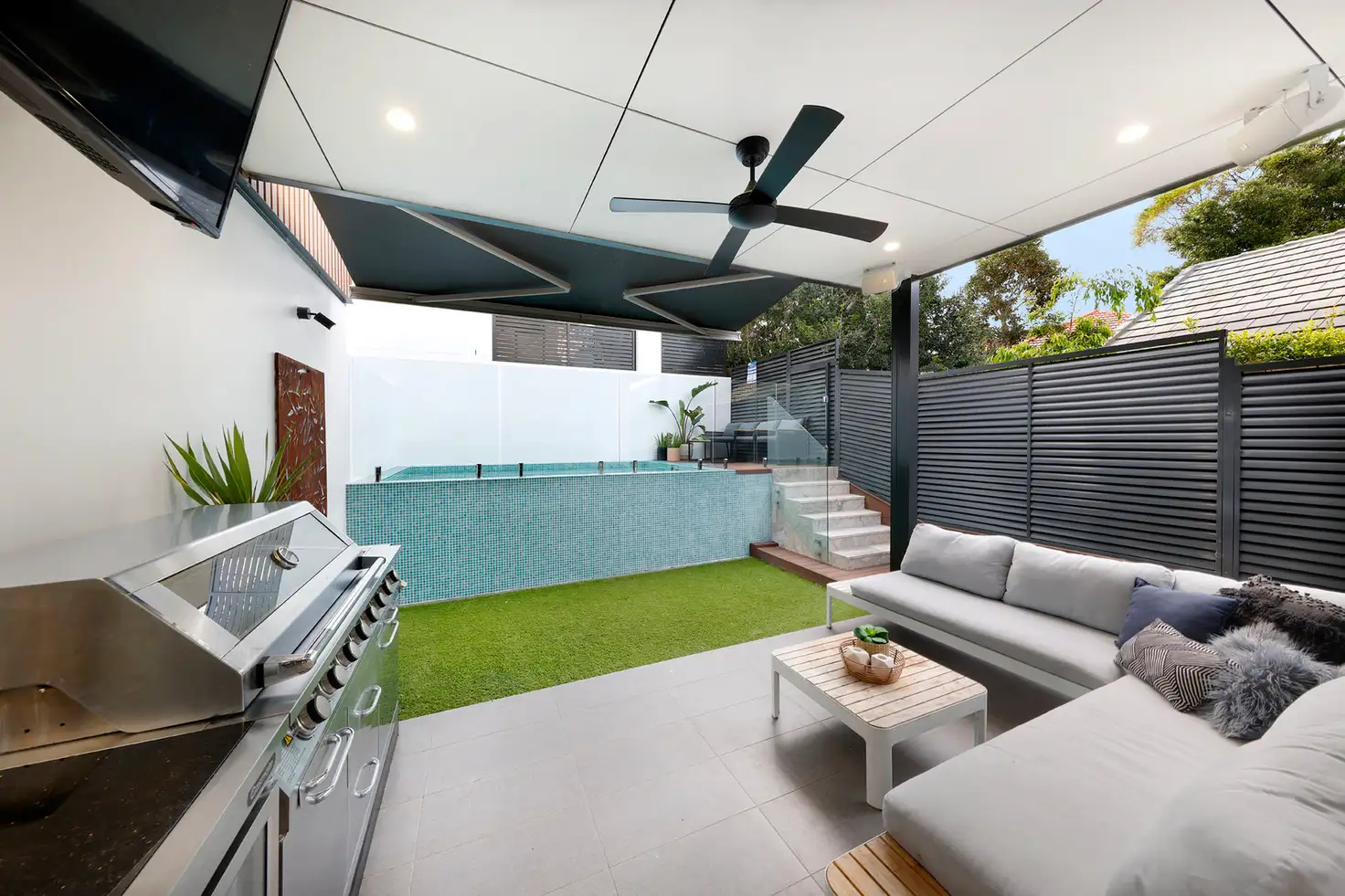 Main view of Homely townhouse listing, 2/30 Percival Road, Caringbah South NSW 2229