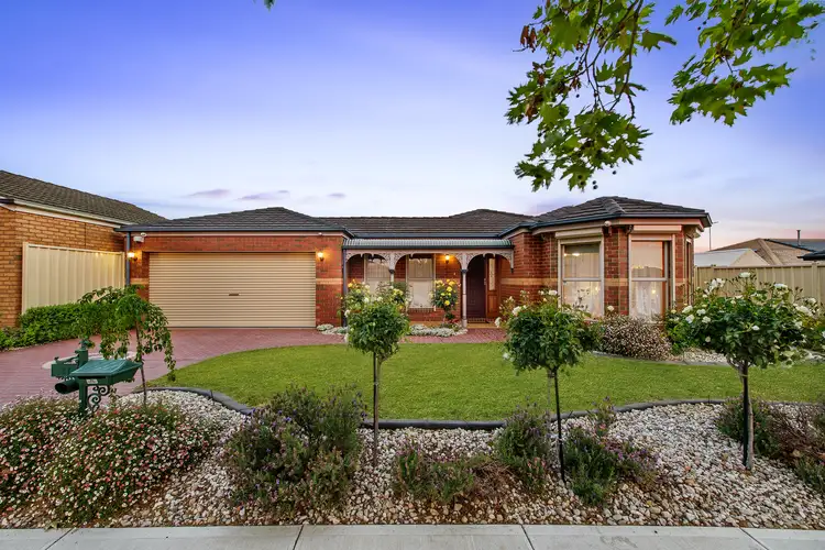 27 Panorama Drive, Hillside VIC 3037