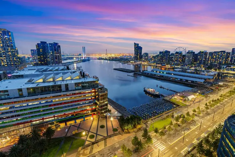 2403/100 Harbour Esplanade, Docklands VIC 3008