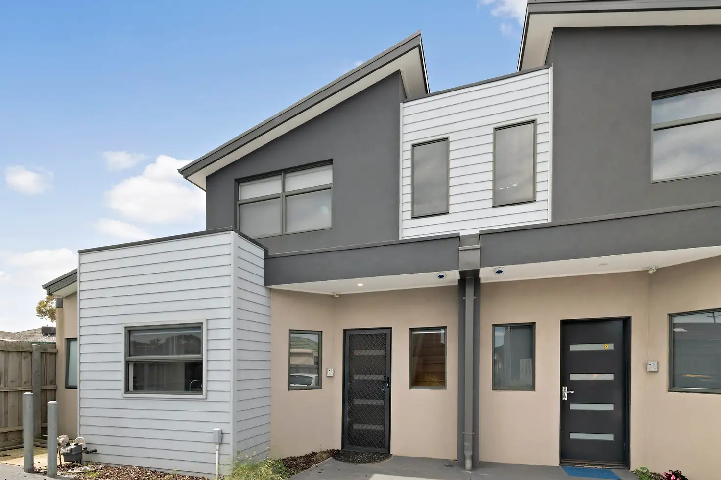 Main view of Homely townhouse listing, 2/12 Dryandra Avenue, Epping VIC 3076