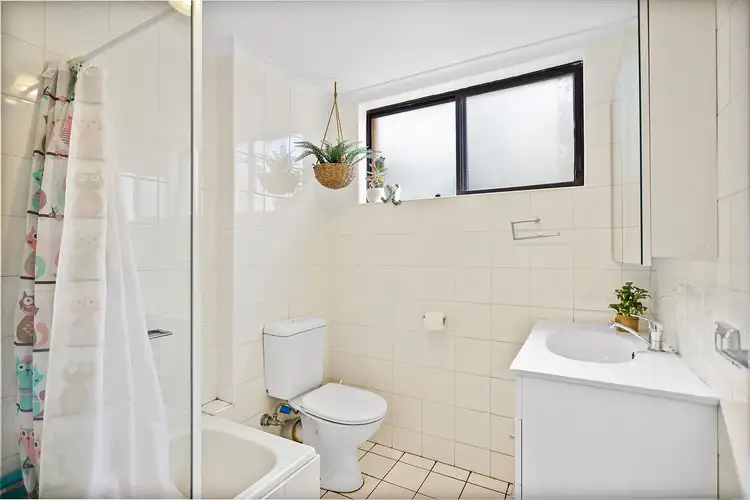 Sixth view of Homely apartment listing, 4/27 Mangerton Road, Wollongong NSW 2500