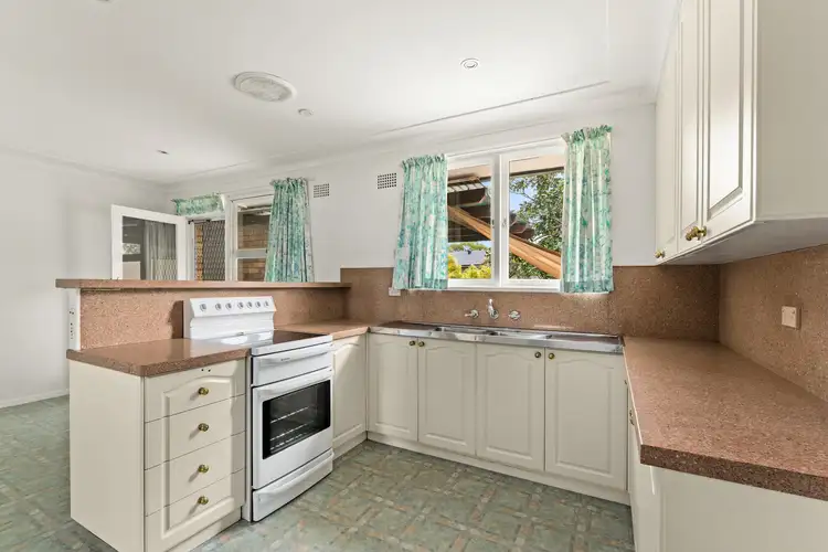 Fifth view of Homely house listing, 10 Jindabyne Street, Frenchs Forest NSW 2086